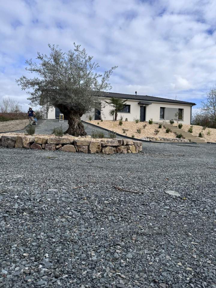 Enrochement jardin Saint-Sulpice-la-Pointe